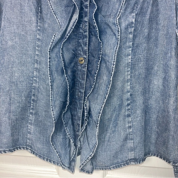 Kut from the Kloth Denim Ruffle Button Down Shirt - Picture 5 of 11